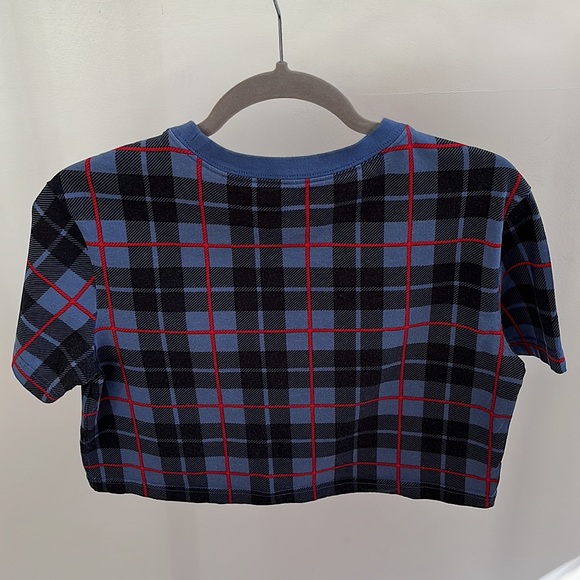 Nike crop top - Picture 2 of 3